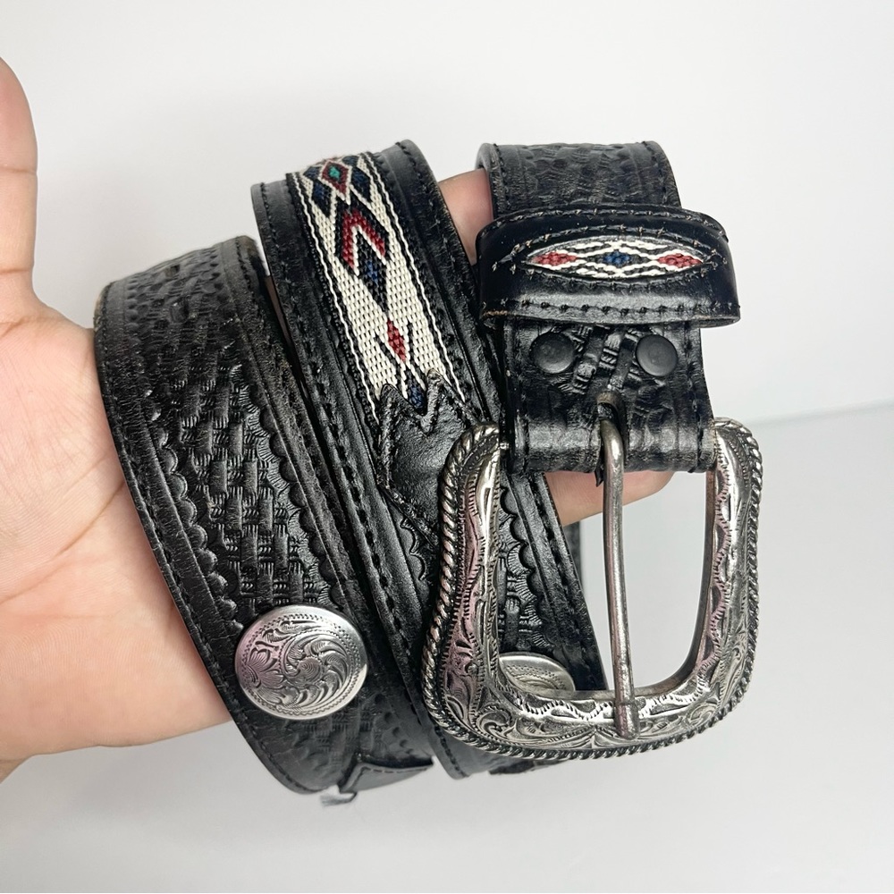 Wrangler’s Southwestern Leather Belt